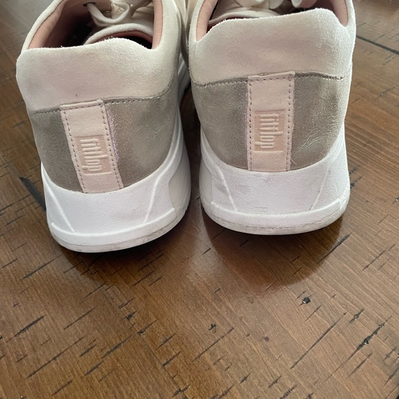 Fitflop Freya cream  Suede & Metallic Lace-Up Chunky  Platform Sneaker size 10 - Picture 3 of 11